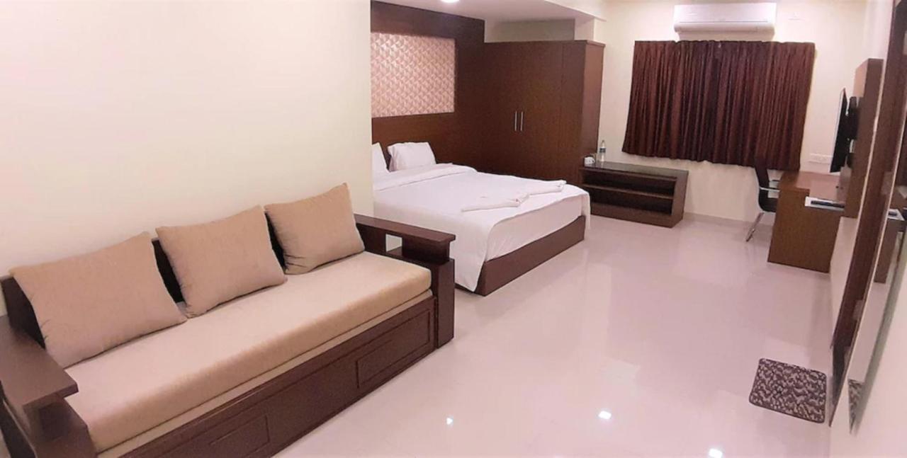 A And M Rooms And Residences 钦奈 外观 照片